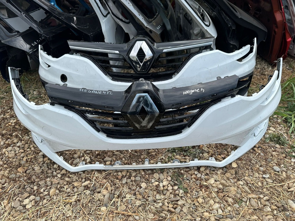Bara fata + grila centrala Renault Megane 4 FACELIFT 2020/2021/2022/2023