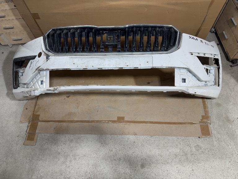 Bara fata + grila centrala Skoda Scala FACELIFT 2023/2024/2025