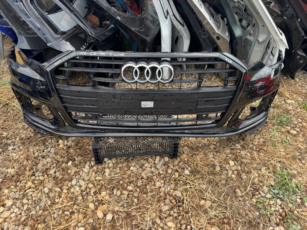 Bara fata + grila distronic Audi A6 C8 S-Line Senzori + Spalatori 2018/2019/2020/2021/2022/2023