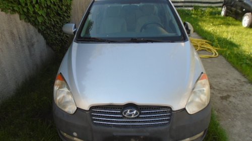 Bara fata Hyundai Accent 2006 sedan 1,4