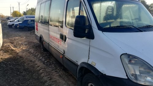 Bara fata Iveco Daily III 2007 MICROBUZ M2 3000