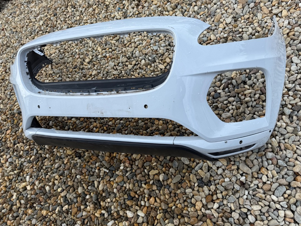 Bara fata Jaguar E-Pace Dynamic J9C3-17F