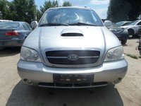 Bara Fata Kia Carnival din 2002