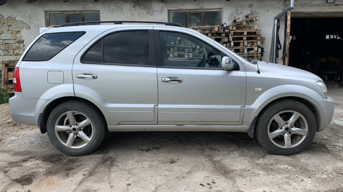 Bara fata Kia Sorento 2009 SUV 2.5 Diesel