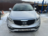 Bara fata Kia Sportage 2012 3 4WD 2.0