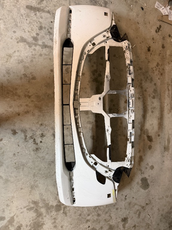 Bara fata Mazda 2 Alba 2019/2020/2021/2022/2023 Spalatori