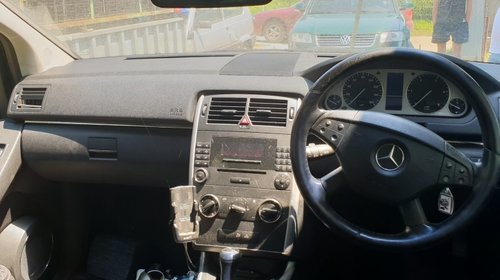 Bara fata Mercedes B-CLASS W245 2006 berlina 2000 cdi