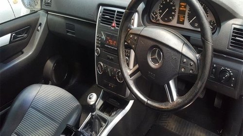 Bara fata Mercedes B-CLASS W245 2006 Hatchback 180 CDi