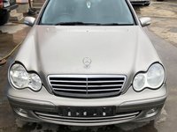 Bara fata Mercedes C-CLASS W203 2005 berlina 2.2dci