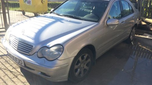 Bara fata Mercedes C-class W203