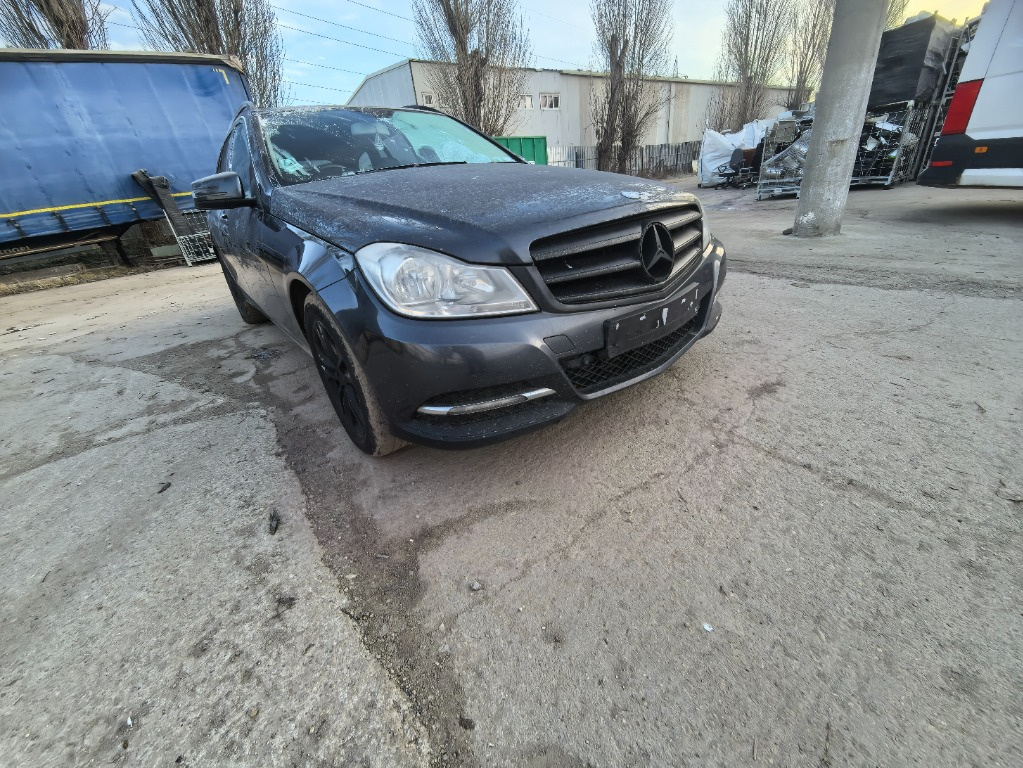 Bara fata Mercedes C-Class W204 2012 Bre