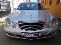 Bara fata Mercedes E-CLASS W211 2008 berlina 2.2