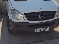 Bara fata mercedes sprinter cu proiectoare