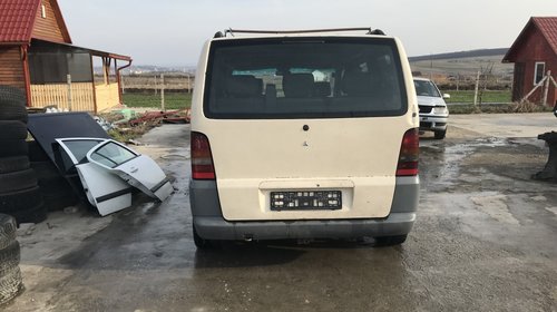 Bara fata Mercedes VITO 2001 duba 2,2 cdi 112