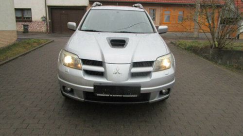 Bara fata Mitsubishi Outlander 2007 Suv 2.0 T