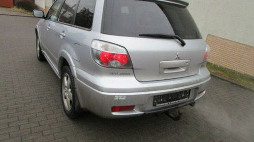 Bara fata Mitsubishi Outlander 2007 Suv 2.0 Turbo