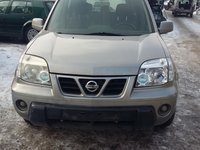 Bara fata nissan x trail