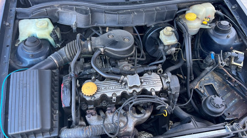Bara fata Opel Astra F 1994 break 1,8 benzina