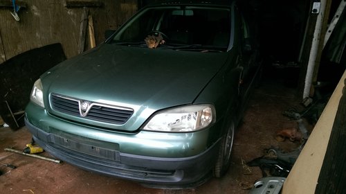 Bara fata Opel Astra G