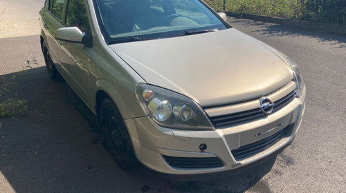 Bara fata Opel Astra H 2005 Hatchback 1.4 i