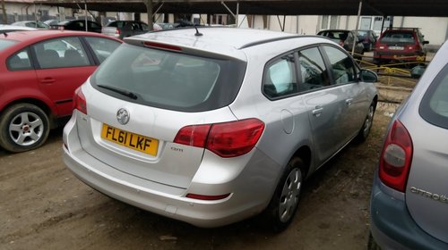 Bara fata Opel Astra J 2011 Break 1.7 CDTI 110cp