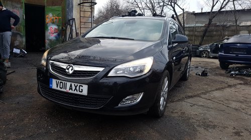 Bara fata Opel Astra J 2011 Station WAGON 2.0 CDTI