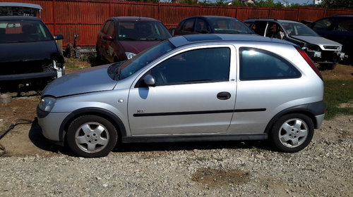 Bara fata Opel Corsa C 2003 hatchback 1.0