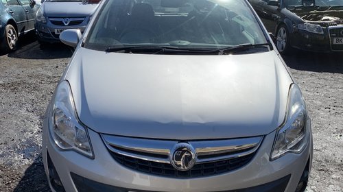 Bara fata Opel Corsa D 2012 Hatchback 1,2 ben