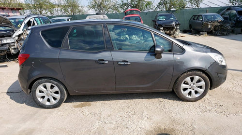 Bara fata Opel Meriva B 2011 HATCHBACK 1.4