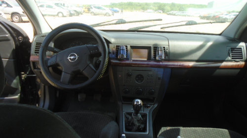 Bara fata Opel Vectra C 2003 Sedan 2.2