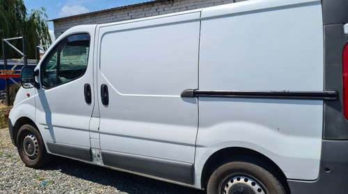 Bara fata Opel Vivaro 2012 BUS 2.0 CDTI DCI