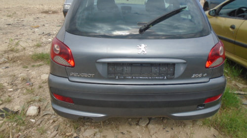 Bara fata Peugeot 206 2012 Hatchback 1.4