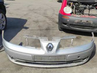 Bara fata Renault Grand Scenic argintiu