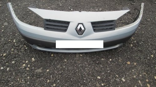 Bara fata Renault Megane 2 culoarea gri argin