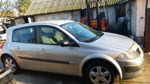 Bara fata Renault Megane 2005 hatchback 1.5 DCI