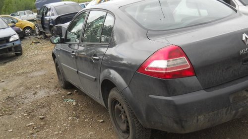 Bara fata Renault Megane 2006 sedan 1,6 16v