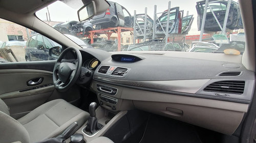 Bara fata Renault Megane 3 2009 HATCHBACK 1,5 DCI