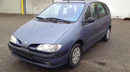 Bara fata Renault Scenic