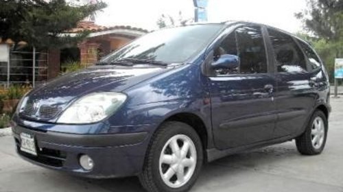 Bara fata Renault Scenic