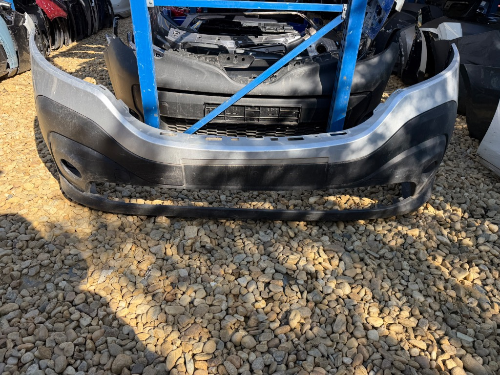 Bara fata Renault Trafic 3 2014/2015/2016/2017/2018/2019/2020