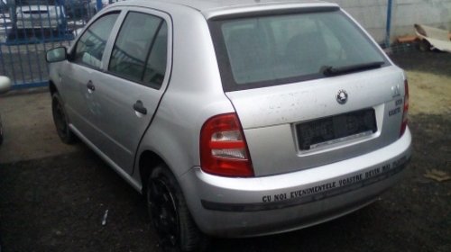 Bara fata Skoda Fabia 2003 HATCHBACK 1.4