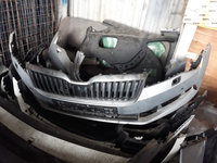 Bara fata Skoda Superb 3 3V contine grila radiator si cea din bara Facelift 2019 2020 2021