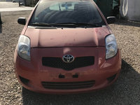 Bara fata Toyota Yaris 2006 Hatchback 1.0