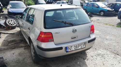 Bara fata Volkswagen Golf 4 2000 hb 1,4