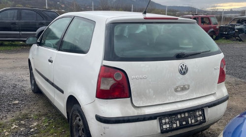 Bara fata Volkswagen Polo 9N 2003 Hatchback 1.9 SDI