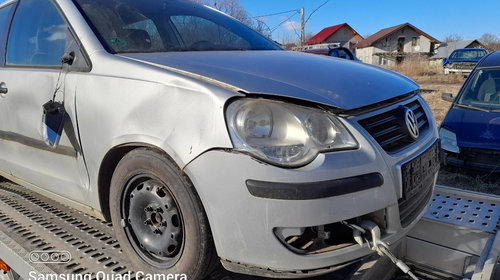 Bara fata Volkswagen Polo 9N 2007 hatchback 1.4 benzina