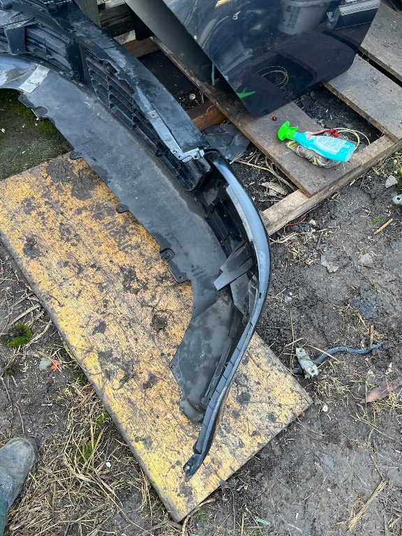 Bara fata vw jetta an 2007 cu defect