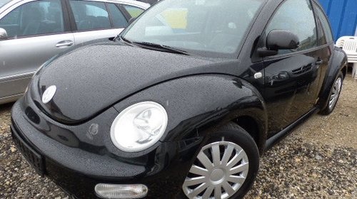 Bara fata VW New Beetle