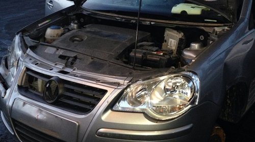 Bara Fata Vw Polo 9N3 cu probleme pe partea d