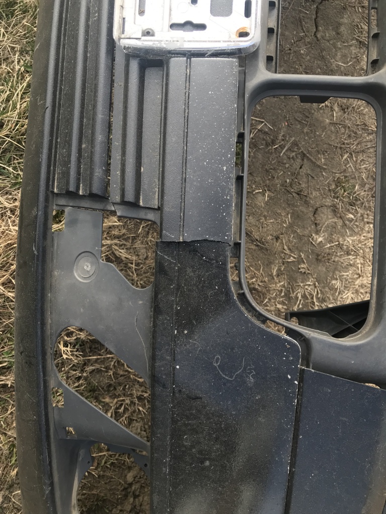 Bara fata VW T5 cu ceva defecte se vede 